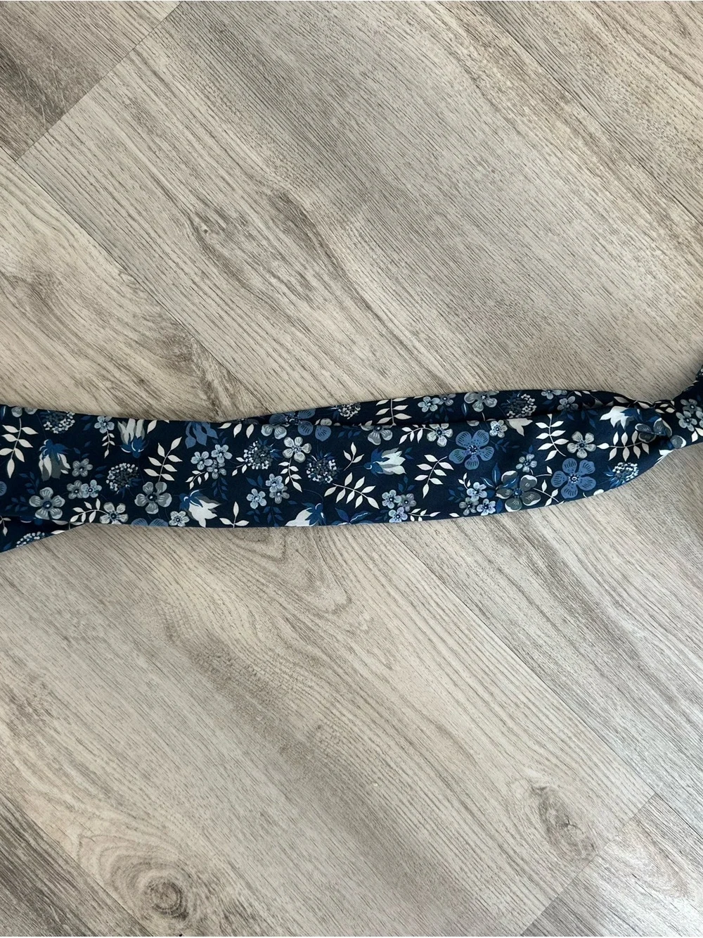 Express Navy Blue Floral Men's Tie